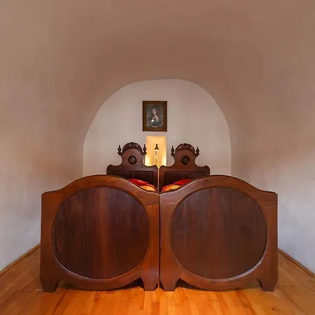 Πανσιόν - Restaurant Atrium 3*